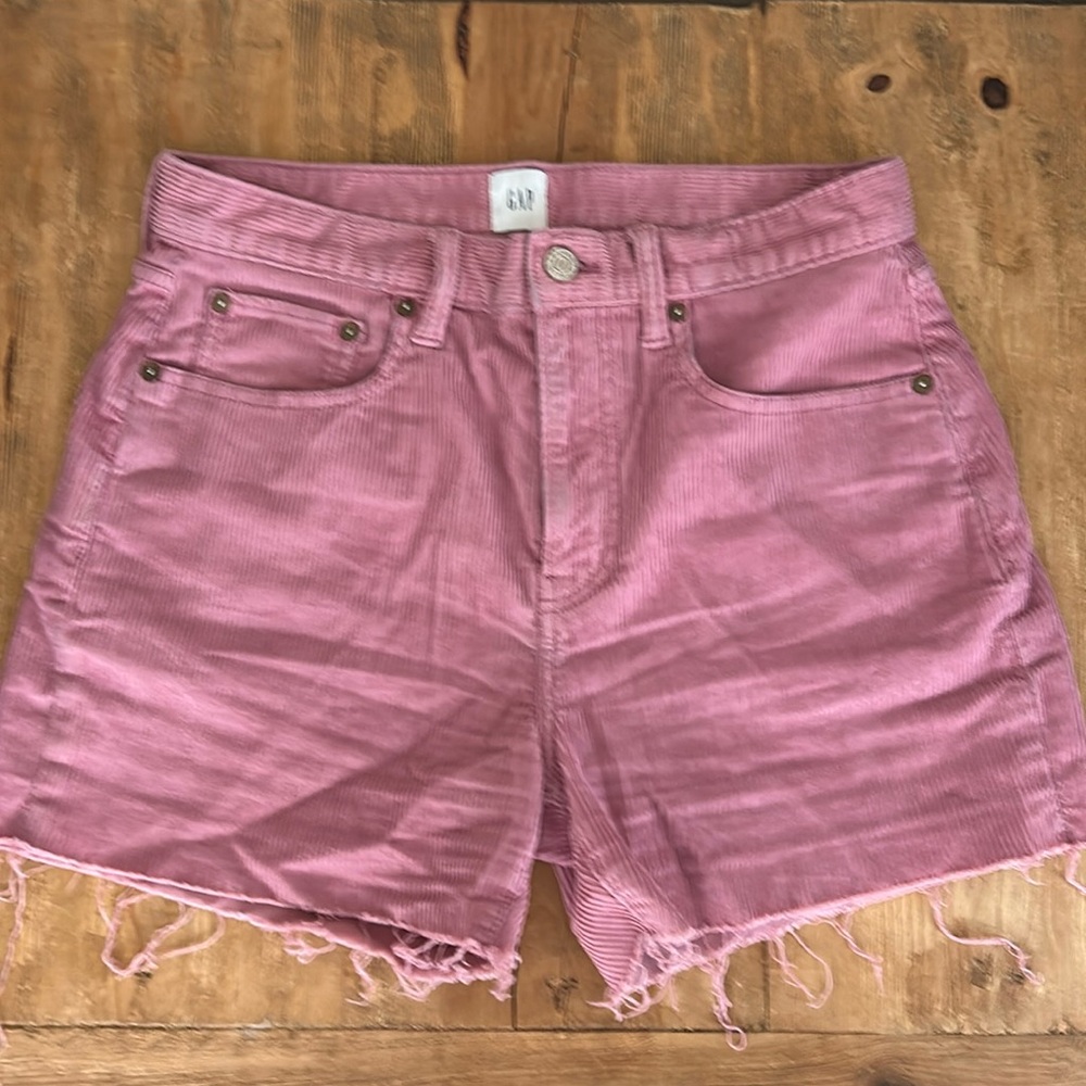 GAP corduroy pink shorts